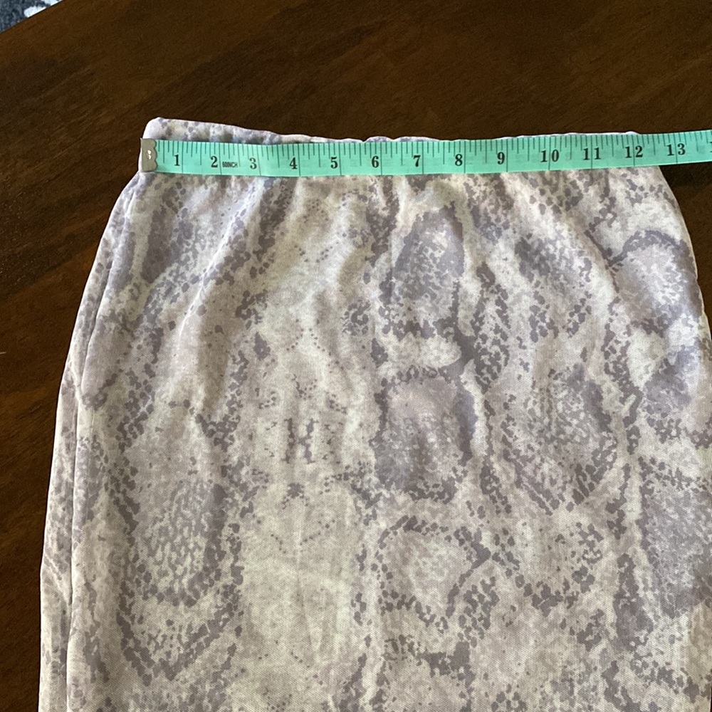 Fashionnova snake design skirt - Picture 11 of 11